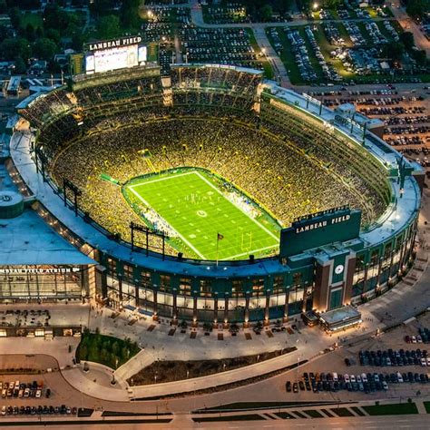 Lambeau Field, football stadium in Green Bay, Wisconsin, that is the home of the citys NFL team, the Packers. . Current temperature at lambeau field